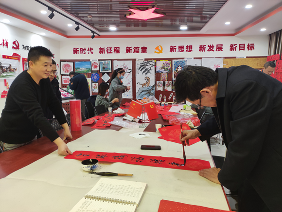 1--清水川能源公司组织开展“迎新春、写春联、送祝福”活动_副本.png